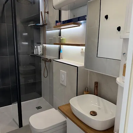 Apartment 2 Bedrooms Cozy & Stylish, 15min Walk From Eiffel Tower Garden