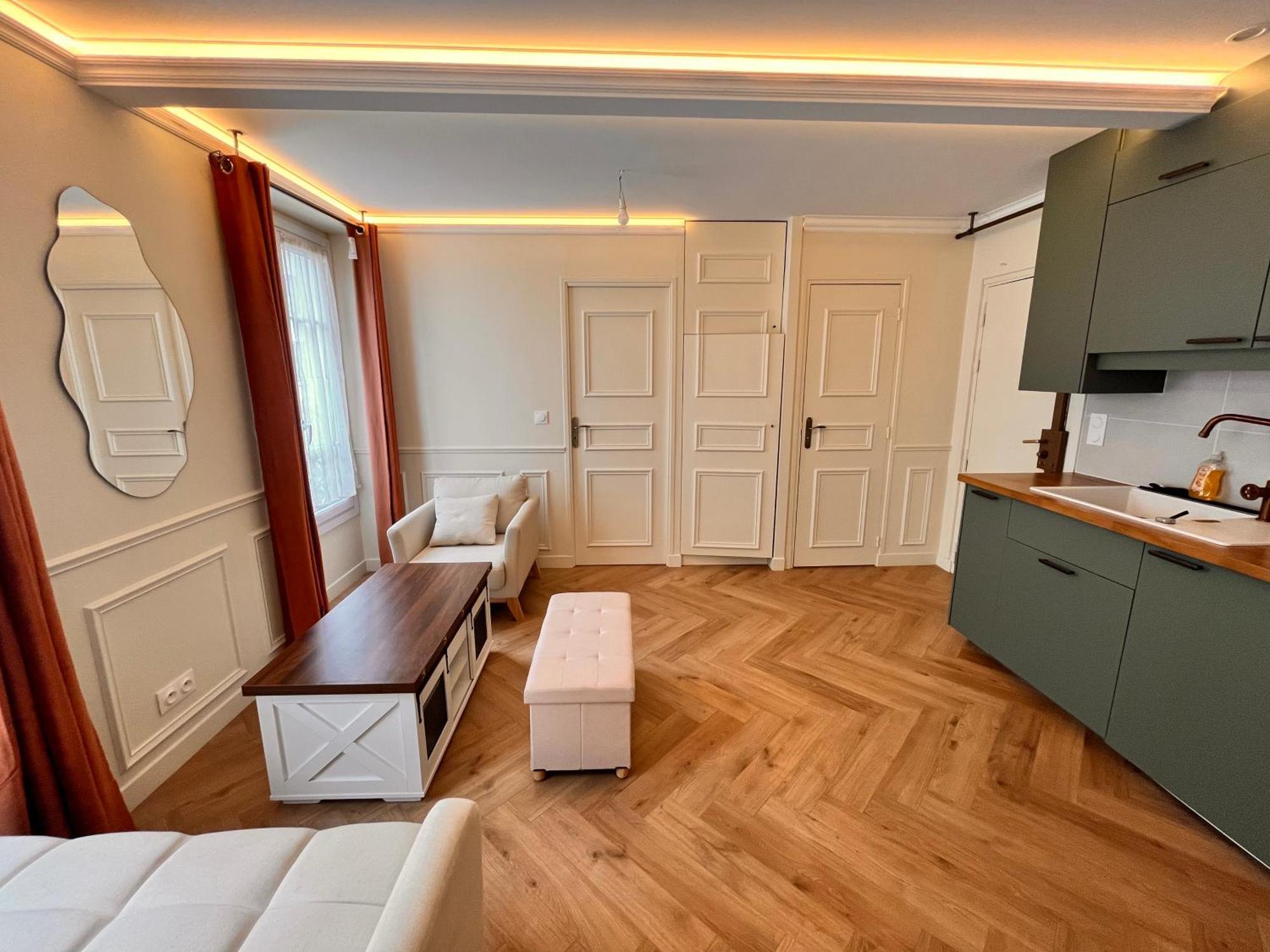 Apartment 2 Bedrooms Cozy & Stylish, 15min Walk From Eiffel Tower Garden *